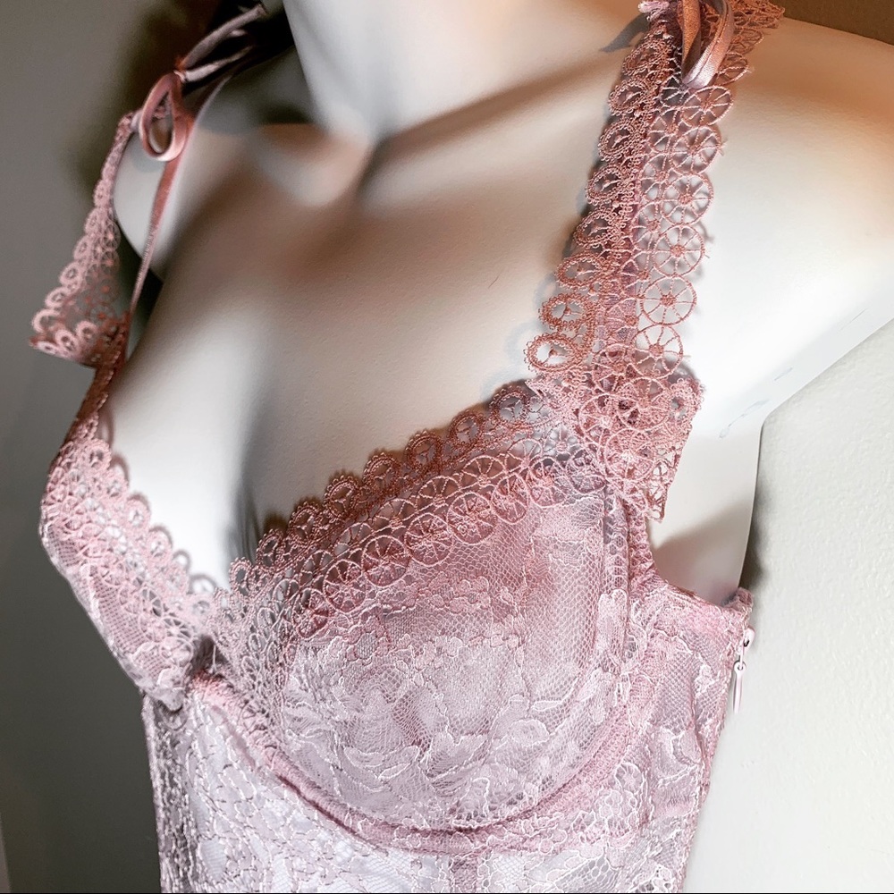 NWT Victoria’s Secret Large Lilac Long Line Bra